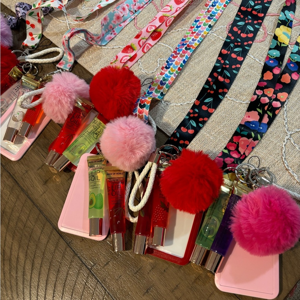 Lanyard Lot - Picture 6 of 6